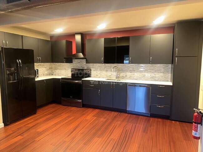 Foto del edificio - 3121 S Tamarac Dr