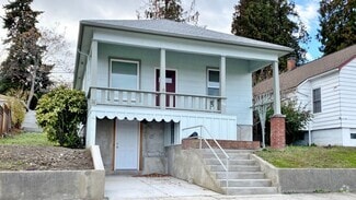 Building Photo - 214 E 12th St