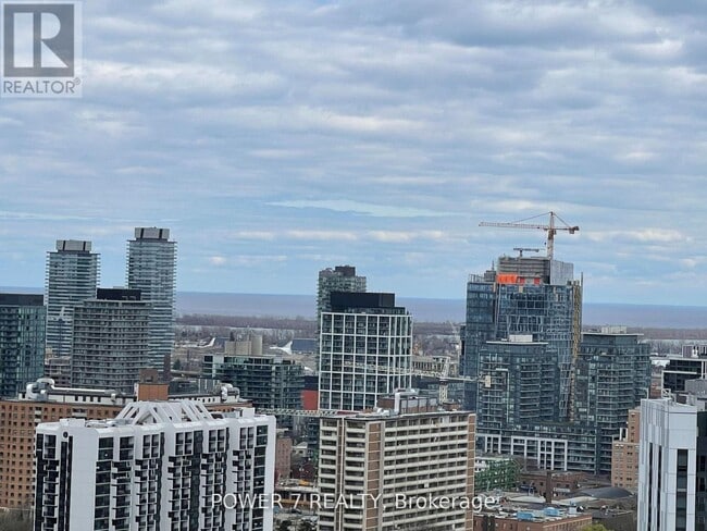 Building Photo - 319 Jarvis St