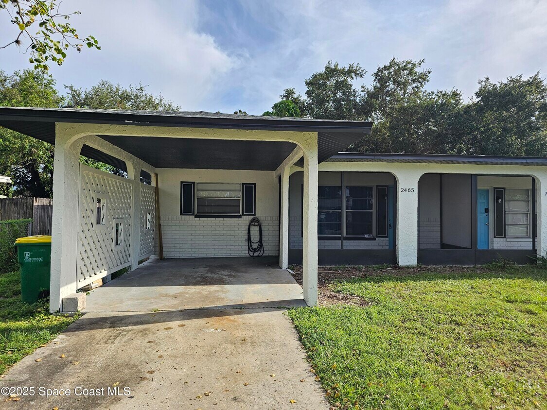 Foto principal - 2465 Mercury Dr