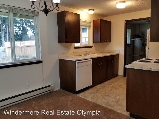 Building Photo - 510-510 1/2 Burke Ct