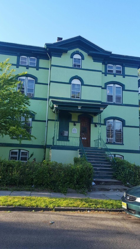 Primary Photo - 805 3rd Pl