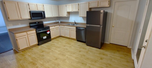 Building Photo - 2717 Bayou Bleu Dr