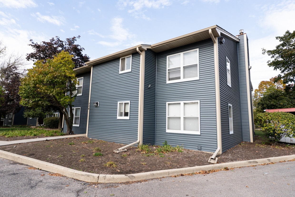 Primary Photo - 774 Terrace Ct