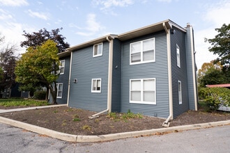 Building Photo - 774 Terrace Ct