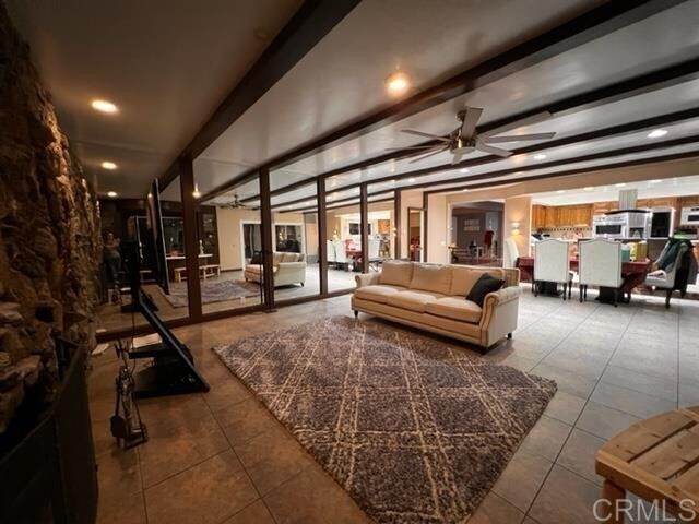Building Photo - 1574 W Country Club Ln