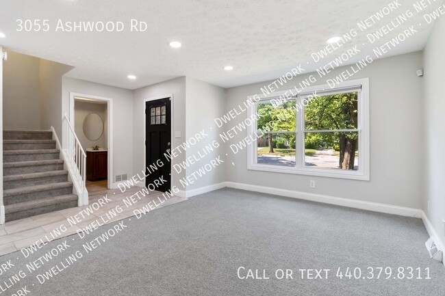 Foto del edificio - 3055 Ashwood Rd