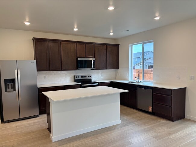 Building Photo - 17058 126th St E