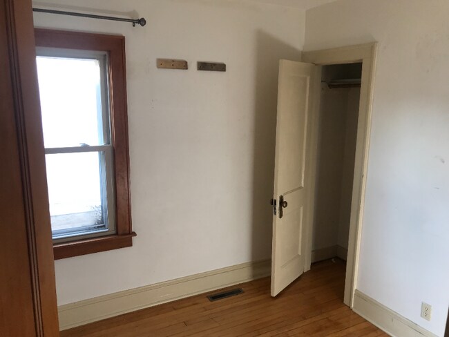 Building Photo - 1727 E Morgan Ave