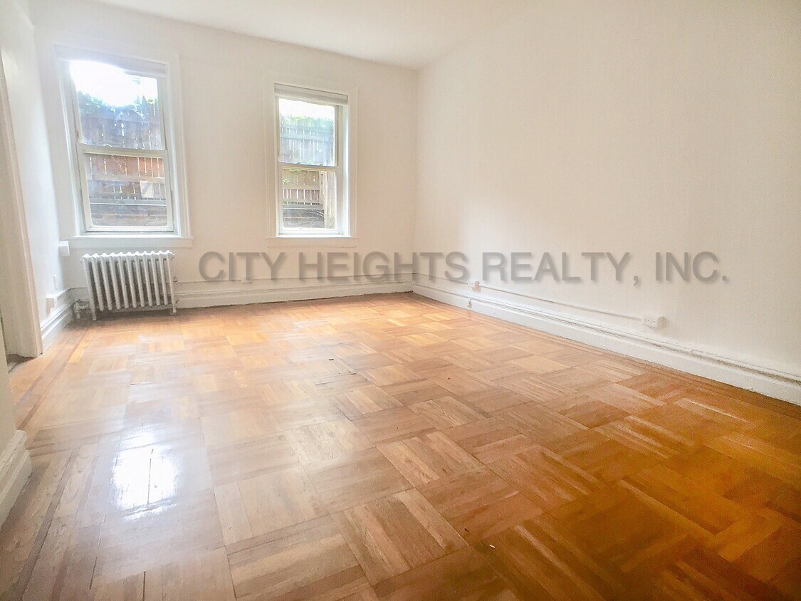 Primary Photo - 125 1st Ave