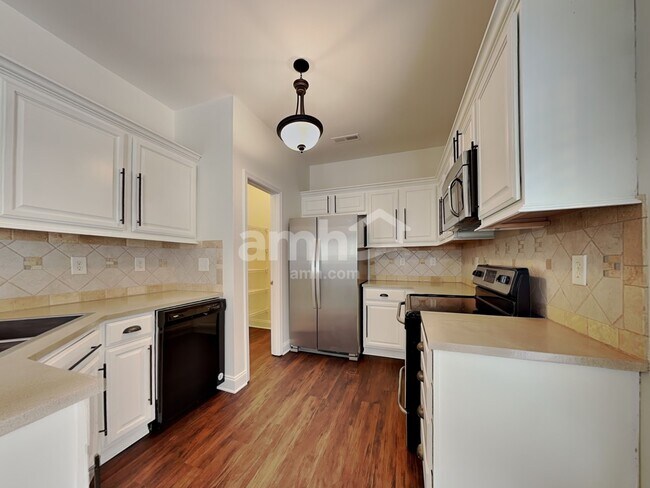 Foto del edificio - 12424 Winget Rd