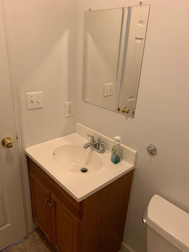 1st Floor Powder Room - 901 E Scott St