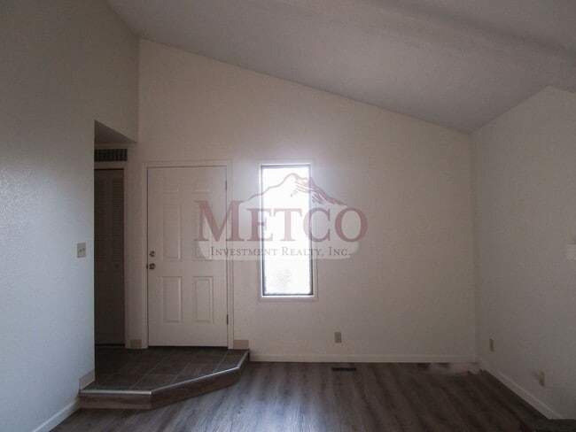 Building Photo - 21401