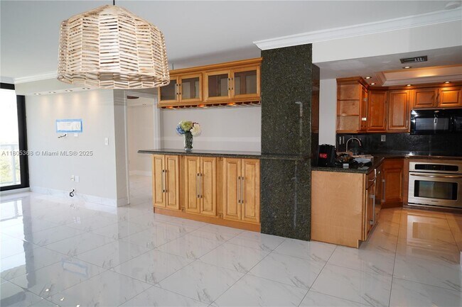 Foto del edificio - 3731 N Country Club Dr