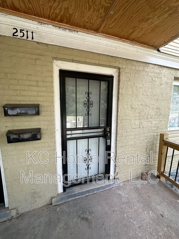 Foto del edificio - 2511 E 37th St