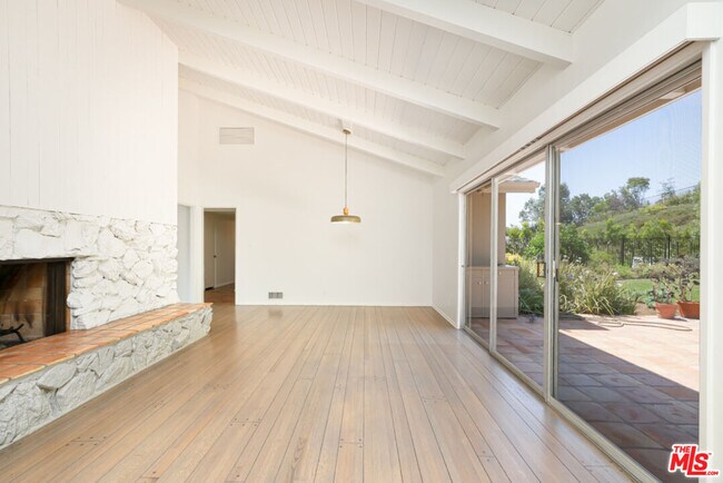 Foto del edificio - 1053 Maroney Ln
