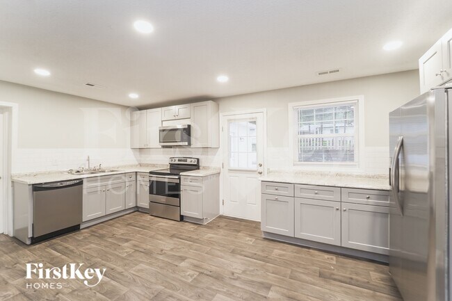 Foto del edificio - 2521 Skyland Dr