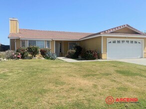 Building Photo - 506 Adelaide Ave