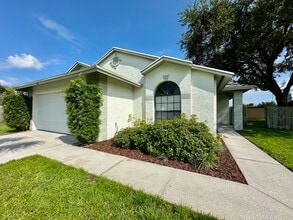 Building Photo - 5200 Lonesome Dove Dr