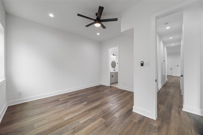 Foto del edificio - 955 Elkhart St