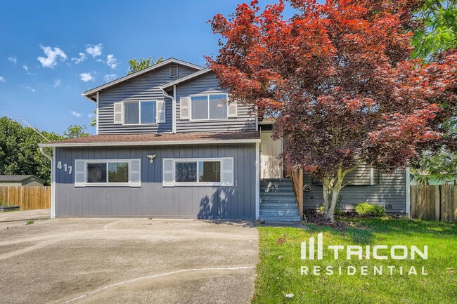 Building Photo - 417 4th Ave S