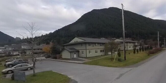 Foto del edificio - 105 Burkhart Dr