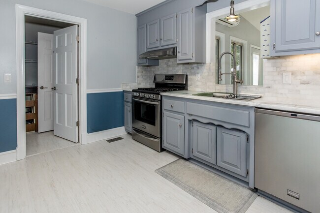 Foto del edificio - 14530 Fox Knoll Dr