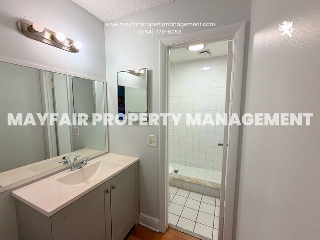 Foto del edificio - 4543 Treehouse Ln