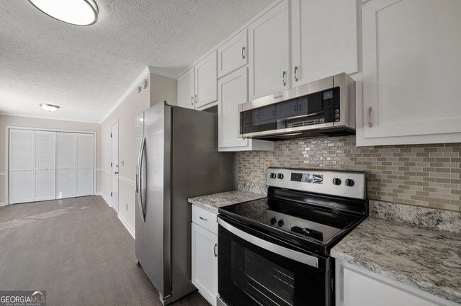 Building Photo - 3502 Wilderness Dr