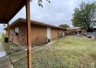 Building Photo - 109 Arrowhead St