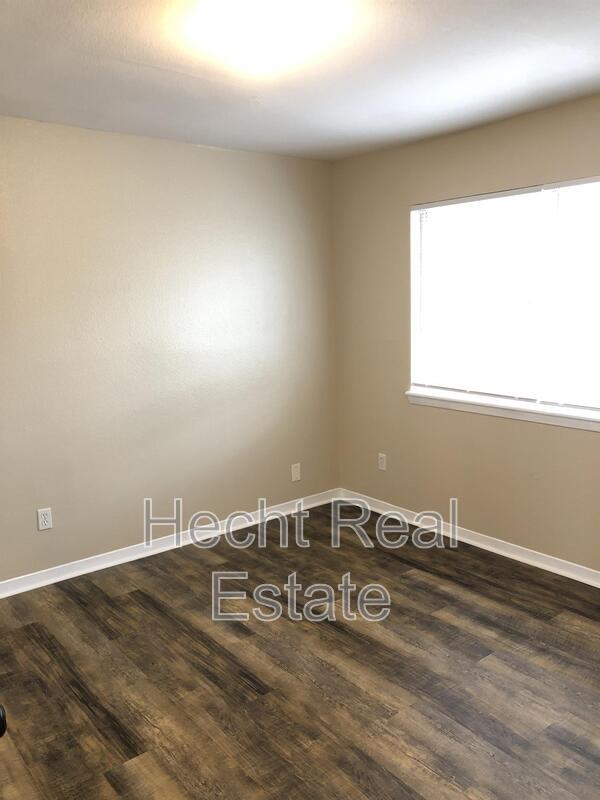 Foto del edificio - 7300 Twin Crest Dr