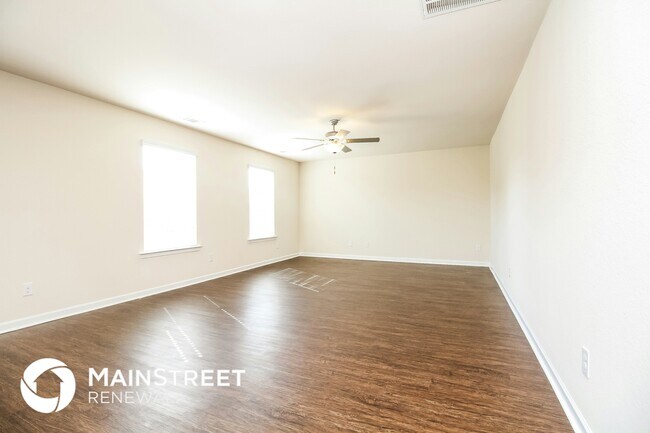 Building Photo - 2327 Bee Hive Dr