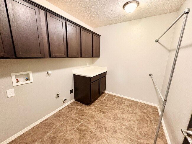 Foto del edificio - 4626 N Backstretch Rd