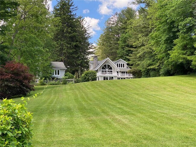Building Photo - 104 Millerton Rd