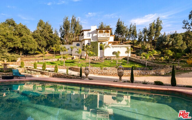 Foto del edificio - 503 Vera Canyon Dr