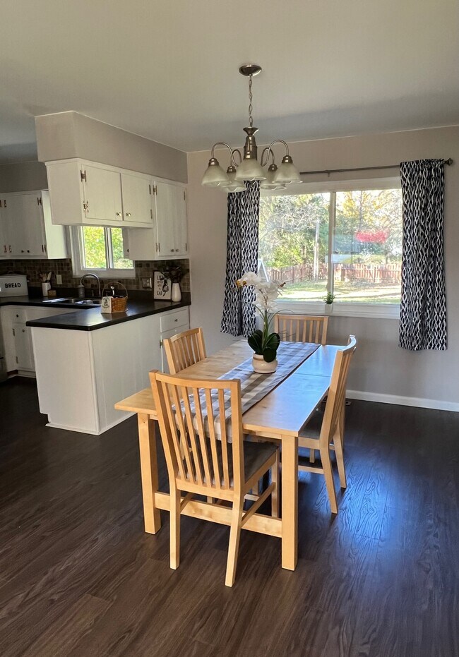 Foto del edificio - 4184 Sugarcreek Dr