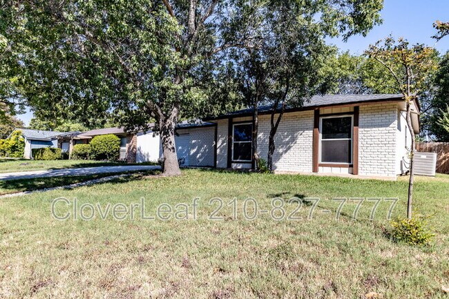 Foto del edificio - 9423 Cliff Way St