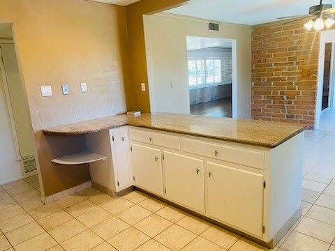 Building Photo - 250 W Greenock Dr