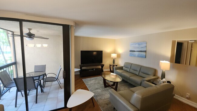 Building Photo - 955 Dotterel Rd
