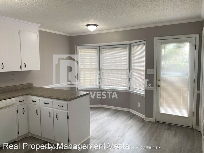 Foto del edificio - 2 br, 2 bath House - 160 North Springs Ct