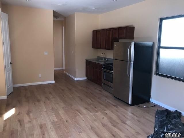 Foto del edificio - 78-17 Myrtle Ave