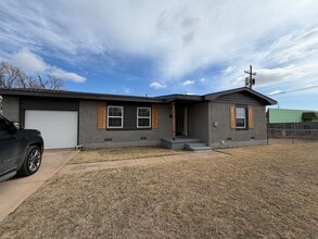 Building Photo - 1415 NW 44th St