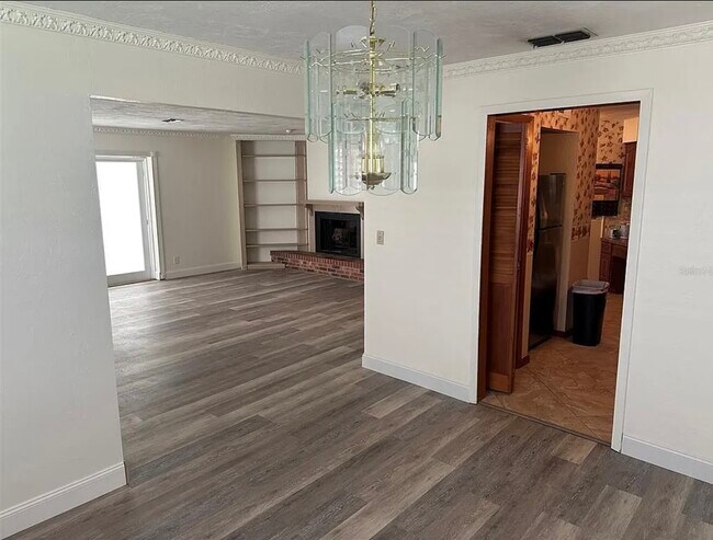 Foto del edificio - 2145 NE 45th Ave