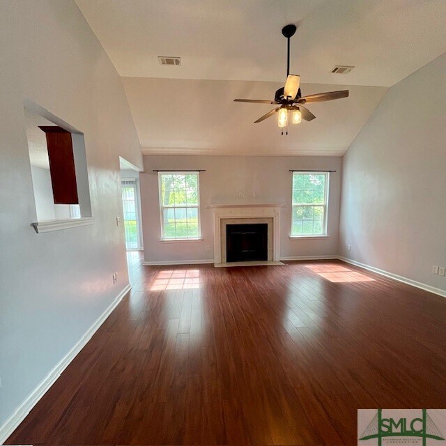 Foto del edificio - 275 Abigail Cir