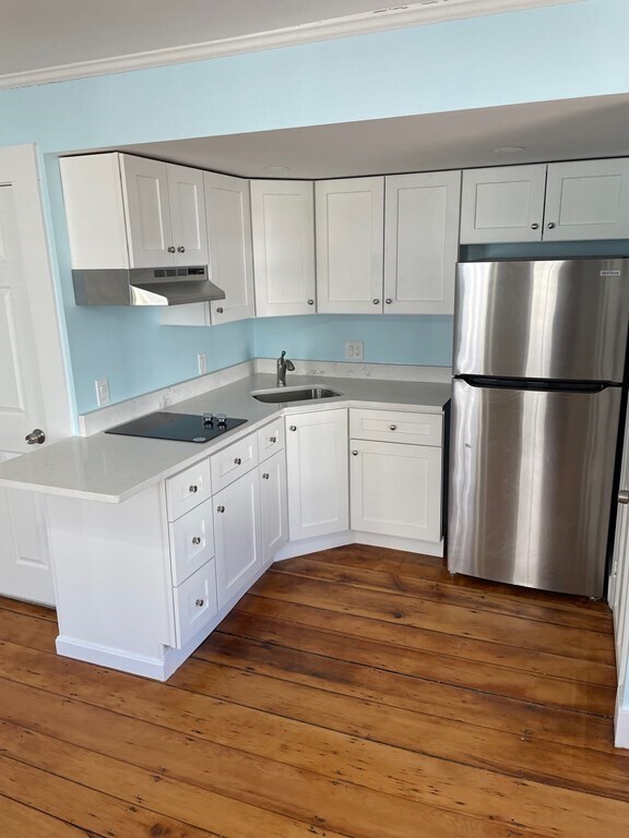 Building Photo - 9 State St