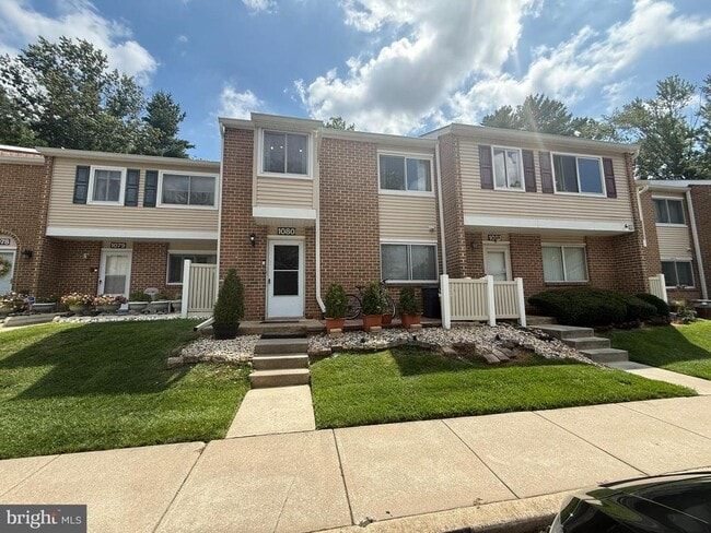 Building Photo - 1080 Pendleton Ct