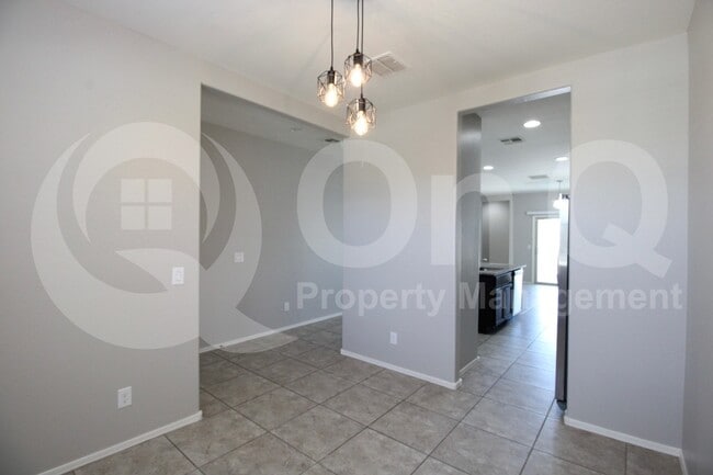 Foto del edificio - 37710 W Amalfi Ave