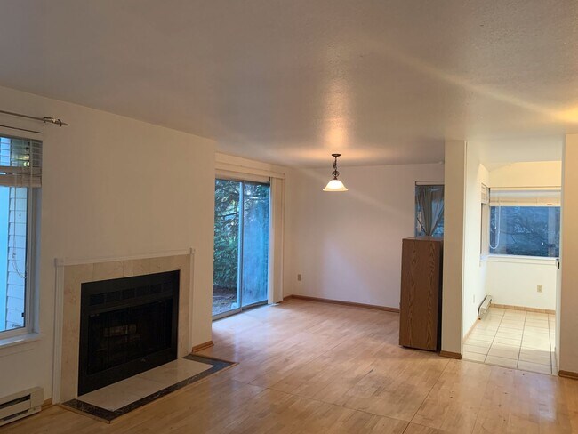 Foto del edificio - Two Bedroom Juanita (Kirkland) Townhome - Virtual Tour Available!
