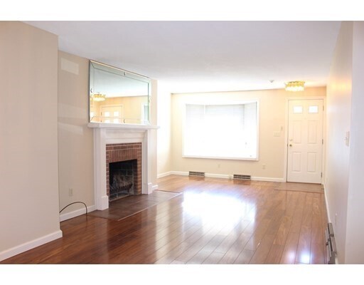 Foto del edificio - 13 Mansion Woods Dr