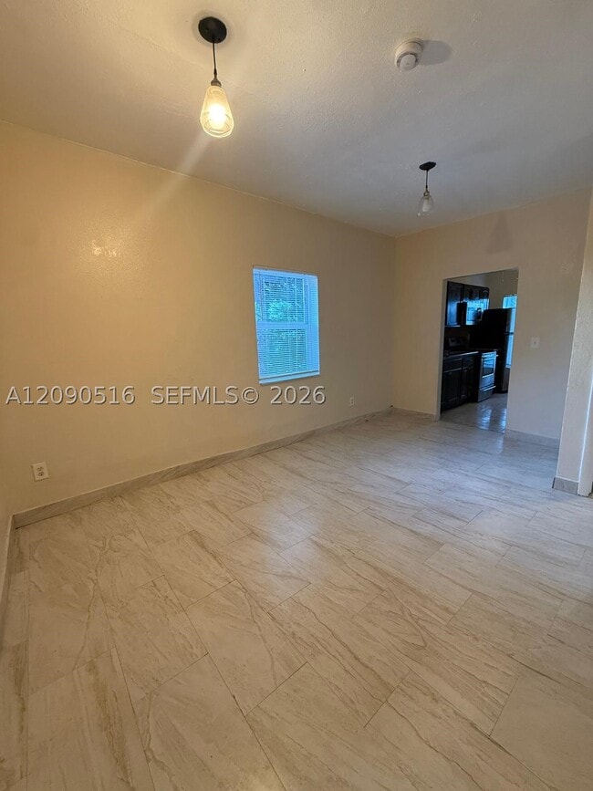 Building Photo - 285 NW 44th St